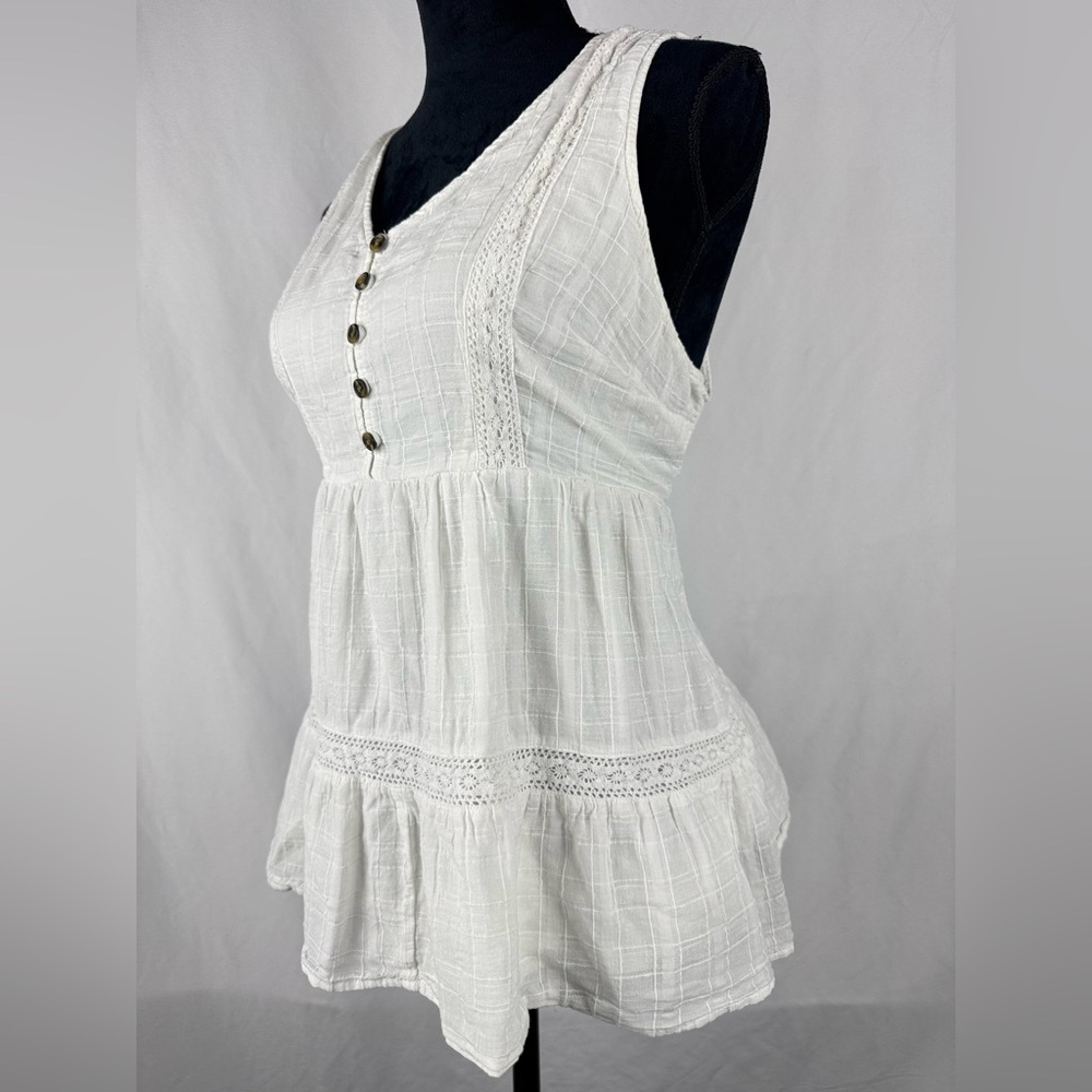 Torrid White Sleeveless Blouse w/ Embroidered Details - Picture 2 of 7